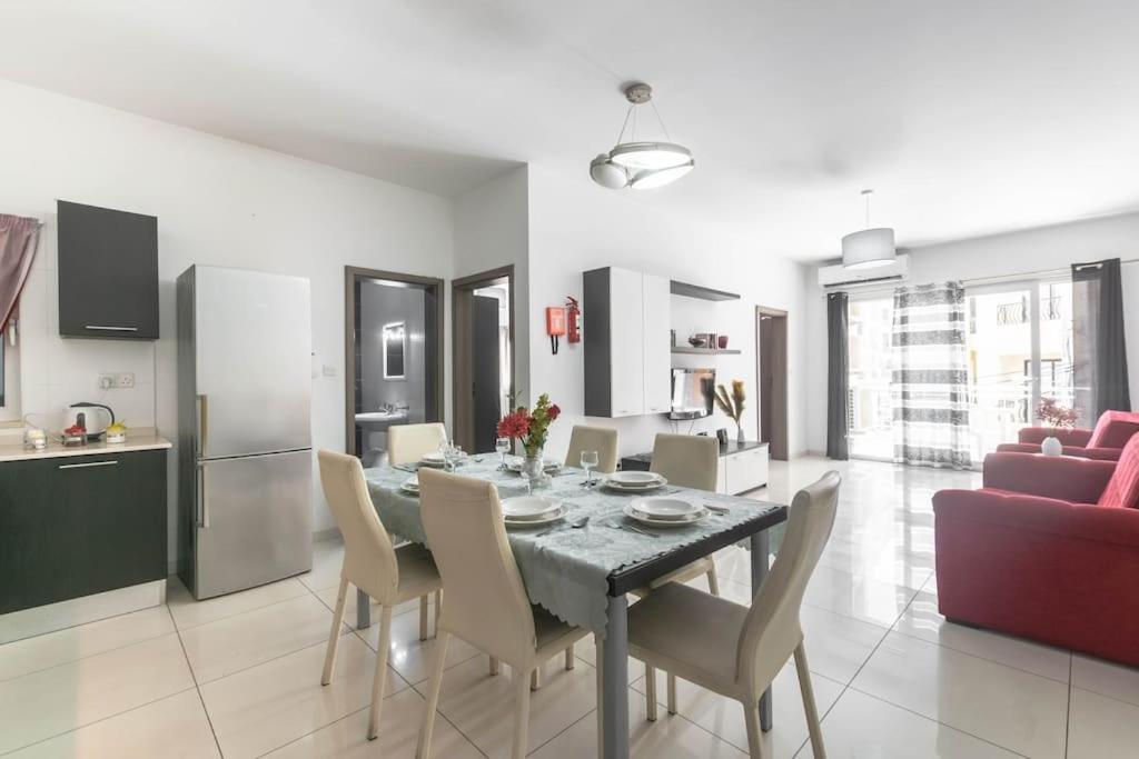 Modern Apt. Close To The Square San Pawl il-Baħar Zewnętrze zdjęcie